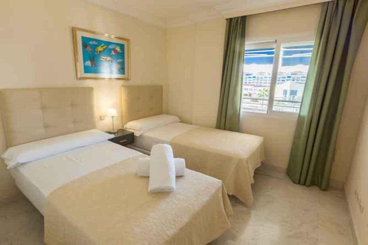 Marina De Banus Apartment มาร์เบยา ภายนอก รูปภาพ