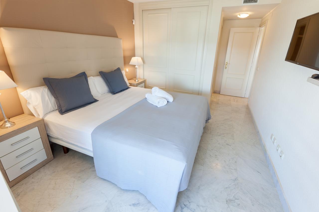 Marina De Banus Apartment มาร์เบยา ภายนอก รูปภาพ