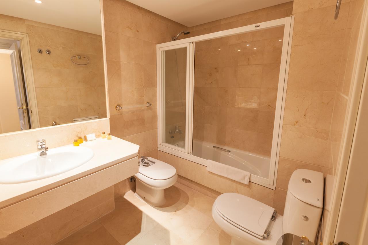 Marina De Banus Apartment มาร์เบยา ภายนอก รูปภาพ